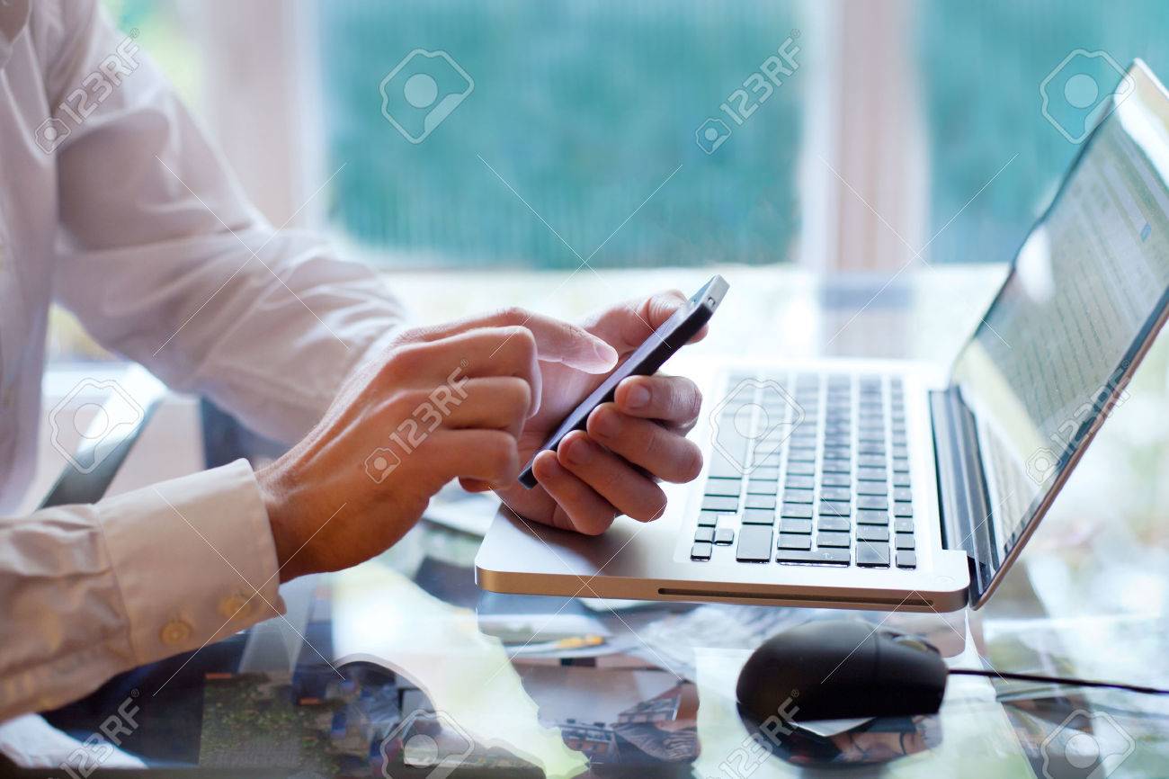smart phone or computer - 53113598 smart phone or computer - 53113598