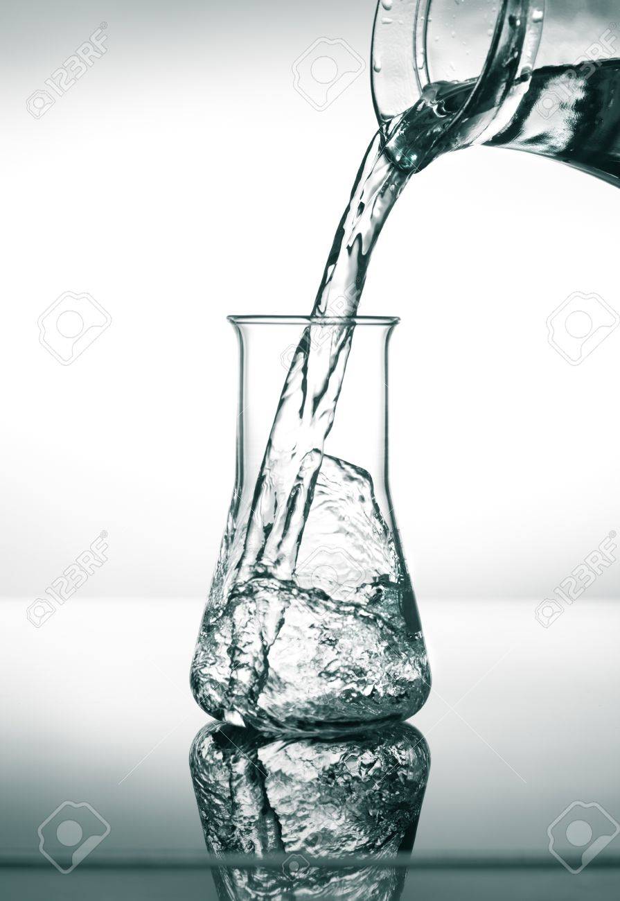 explain why the walls of the flask are washed with distilled water during the titration why is there no need to dry the conical flask between trials
