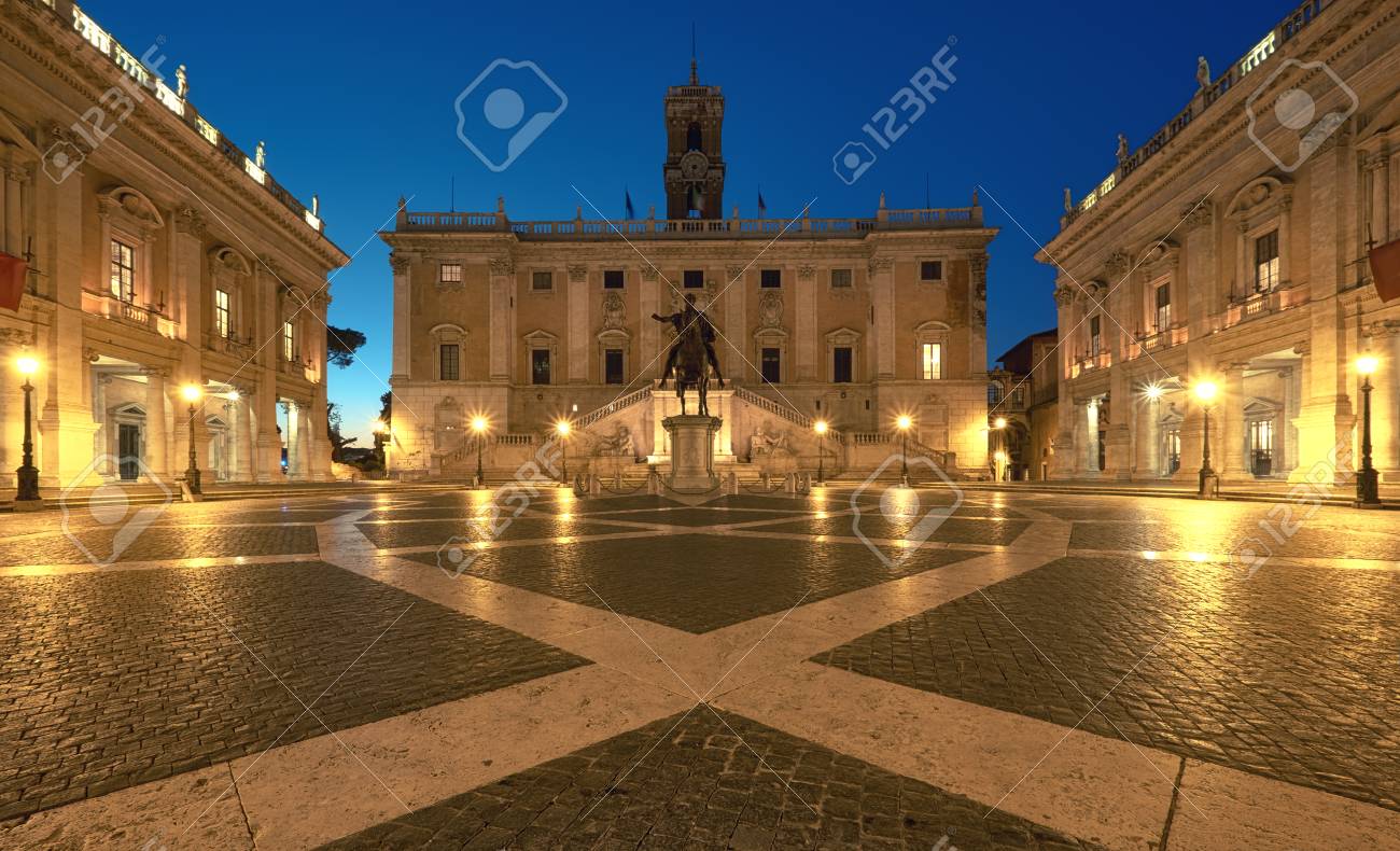 パラッツォ セナトリオと夜のローマ イタリア マルクス アウレリウス像 カピトリーノの丘のカンピドリオ広場 の写真素材 画像素材 Image 84 パラッツォ セナトリオと夜のローマ イタリア マルクス アウレリウス像 カピトリーノの丘のカンピドリオ広場 の写真素材 画像素材 Image 84
