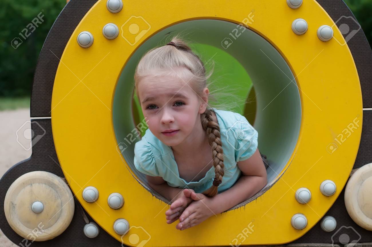 Junge Tube