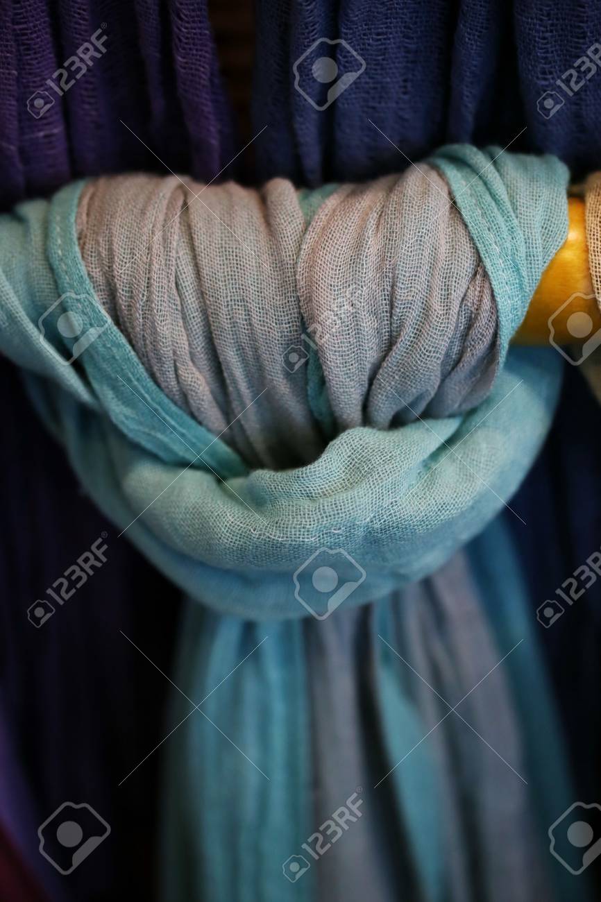 青い布の結び目 の写真素材 画像素材 Image