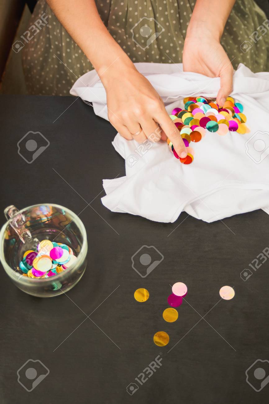 camisetas decoradas con lentejuelas