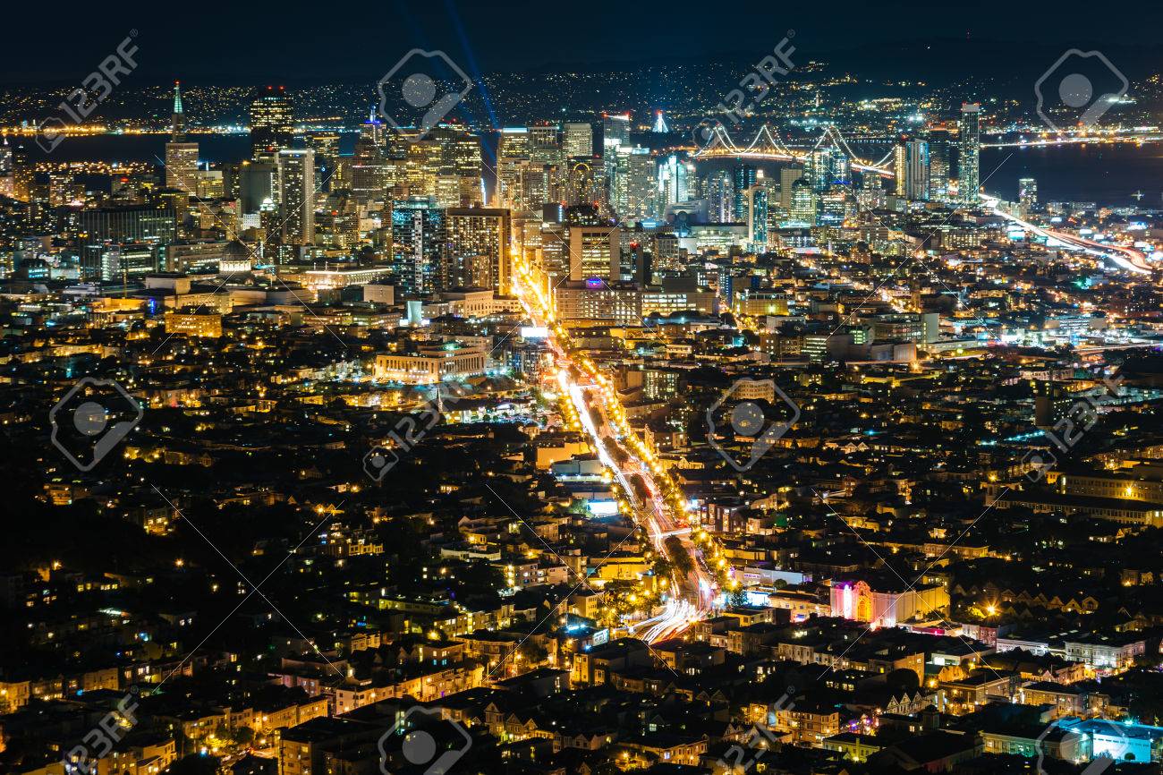 夜 カリフォルニア州サンフランシスコのツインピークスからサンフランシスコのビュー の写真素材 画像素材 Image 夜 カリフォルニア州サンフランシスコのツインピークスからサンフランシスコのビュー の写真素材 画像素材 Image