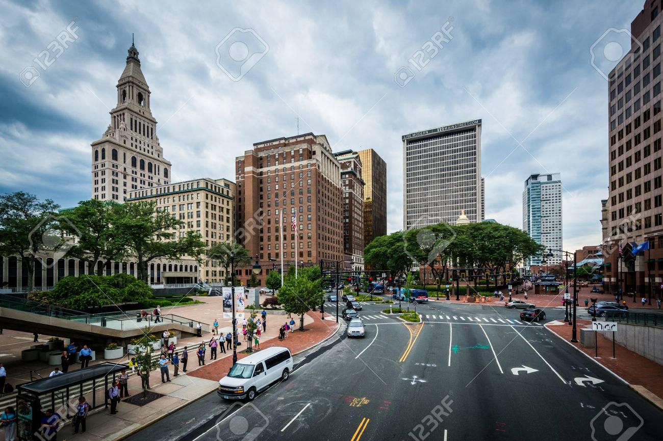 Pearl Street And Buildings In Downtown Hartford, Connecticut. Stock Photo,  Picture and Royalty Free Image. Image 59008390.