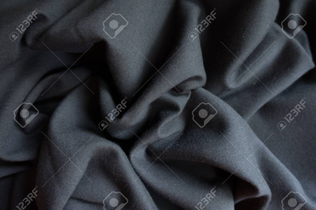 柔らかい襞にシンプルな黒のビスコース生地 の写真素材 画像素材 Image