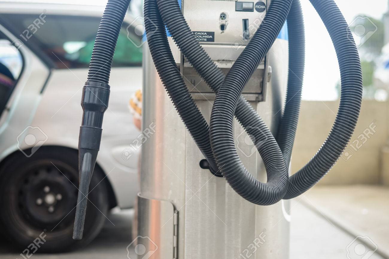 車でクローズ アップをセルフ サービス コイン式掃除機の写真素材・画像素材 Image 54118170