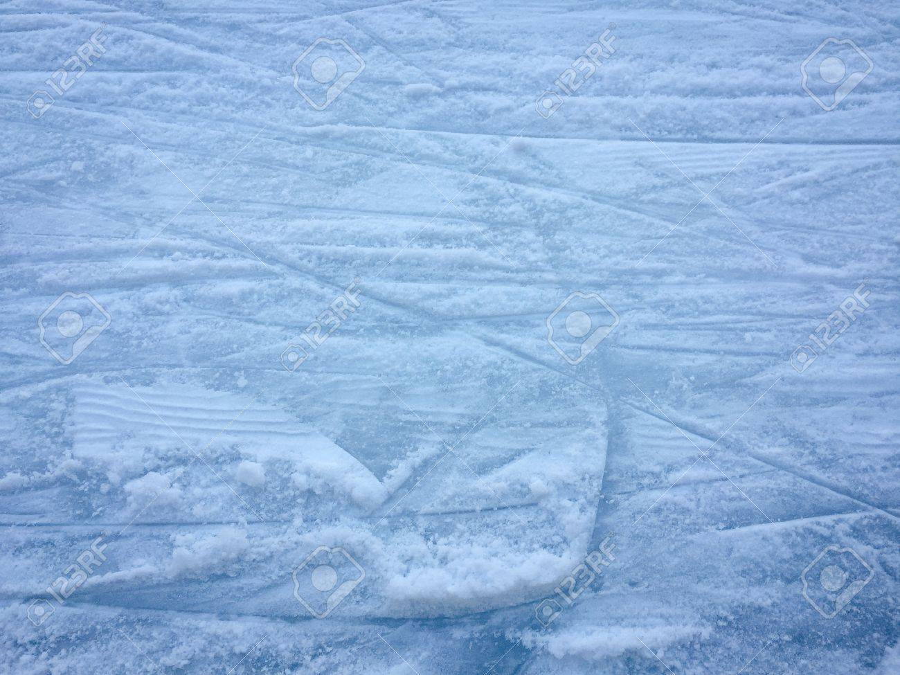 アイス スケート リンク傷表面の背景トップ ビュー の写真素材・画像 