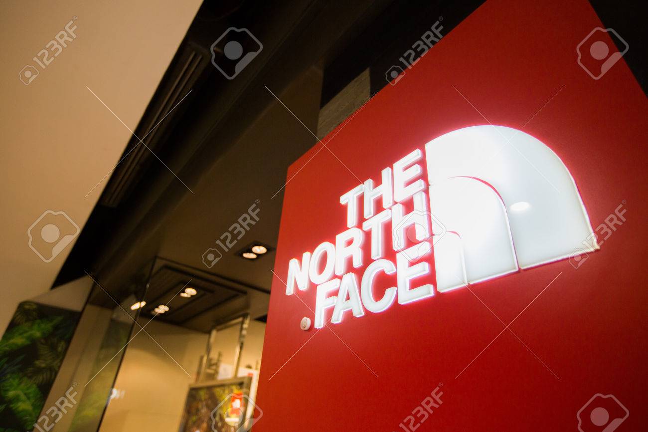 the nearest north face store
