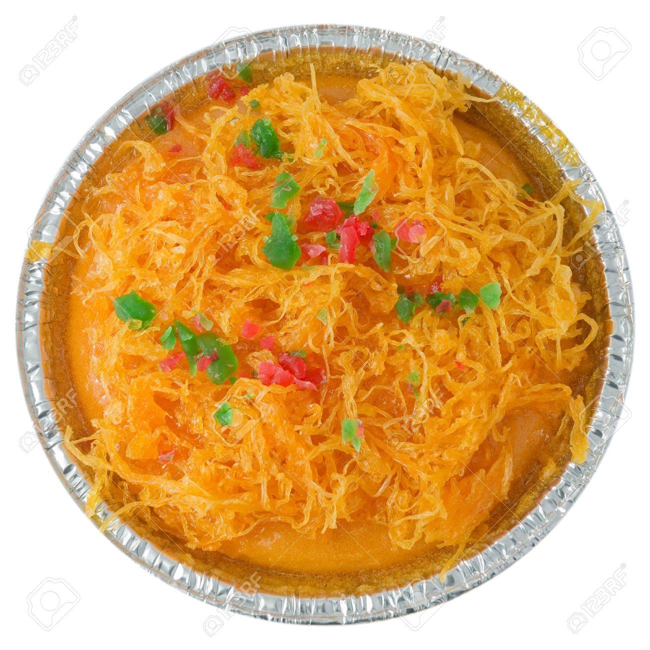 Dessert Fios De Ovos Cake Foythong Gateau Ou Golden Egg Threads Gateau Isole Sur Un Fond Blanc Banque D Images Et Photos Libres De Droits Image