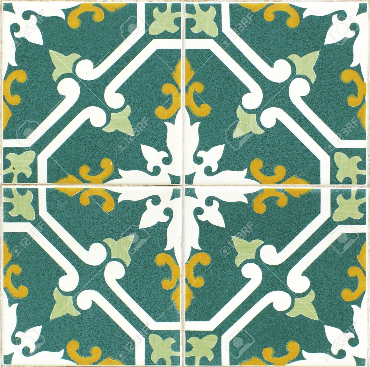 Vintage Grun Und Gelb Portugiesischen Kacheln Lizenzfreie Fotos Bilder Und Stock Fotografie Image 22031371