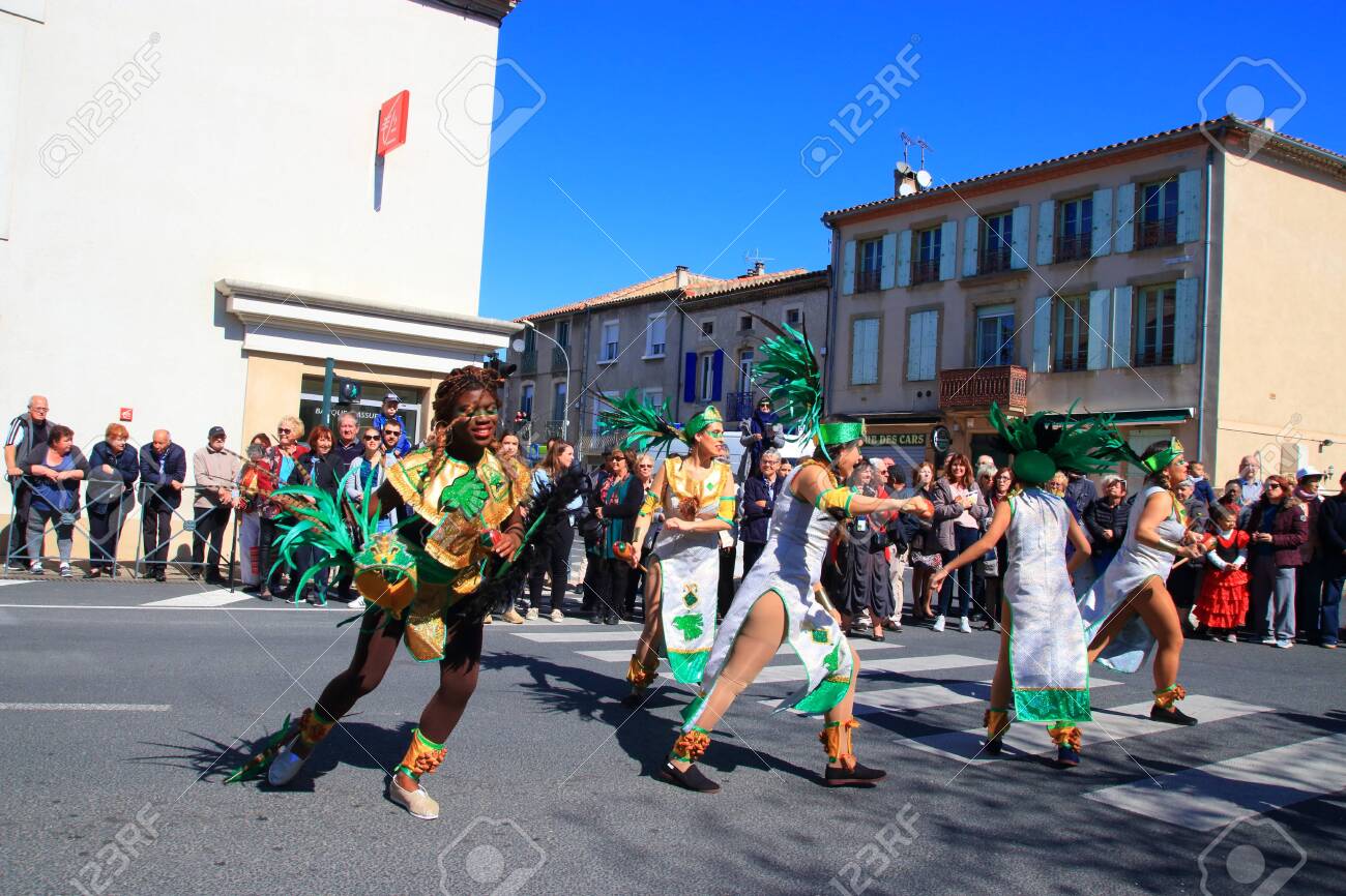 Mexican dancers disguised as Indian at the carnival of Limoux in the Aude, Languedoc in the south of France - 143985293 Mexican dancers disguised as Indian at the carnival of Limoux in the Aude, Languedoc in the south of France - 143985293