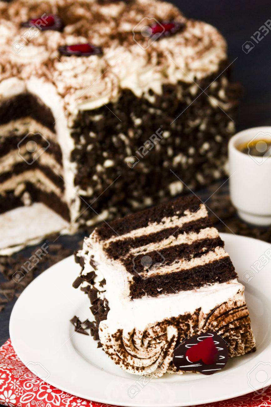 Çikolata Sepetinde Tiramisu Çikolata Sepetinde Tiramisu