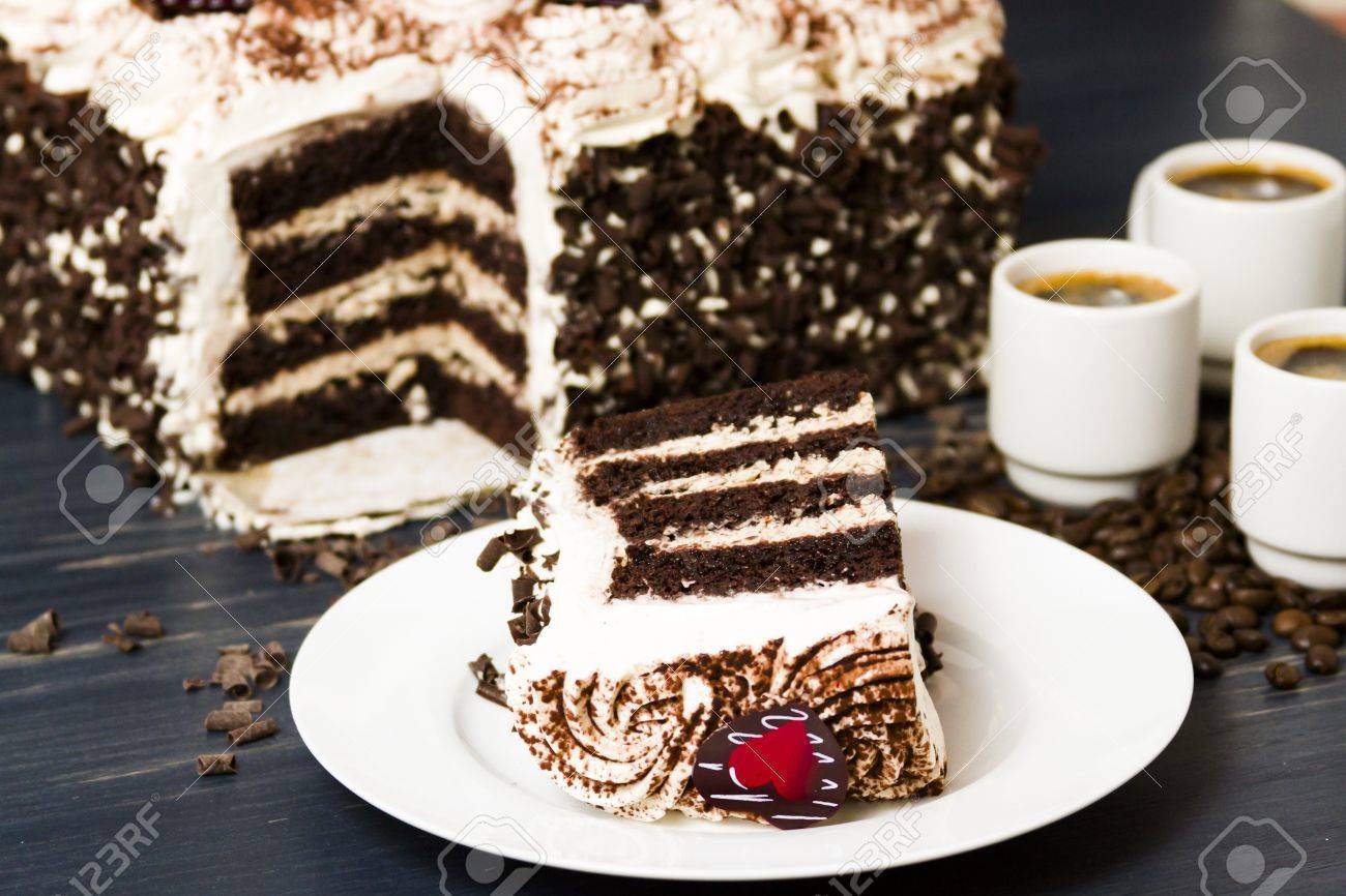 Çikolata Sepetinde Tiramisu Çikolata Sepetinde Tiramisu