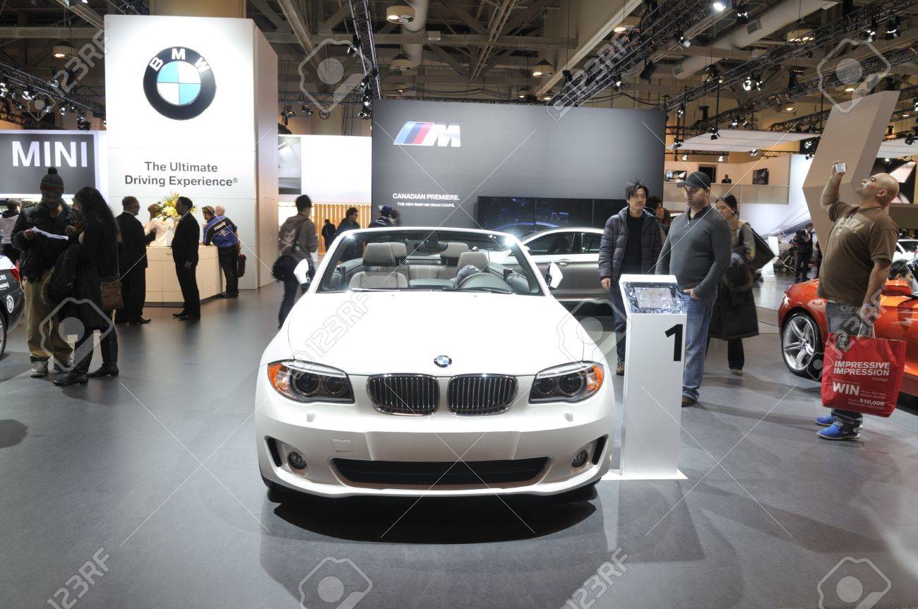 Toronto February 22 Enthusiasts Taking Picture Of A Bmw During