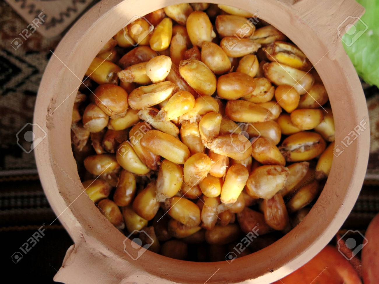 コーン ナット モテ 伝統的なペルー料理 の写真素材 画像素材 Image