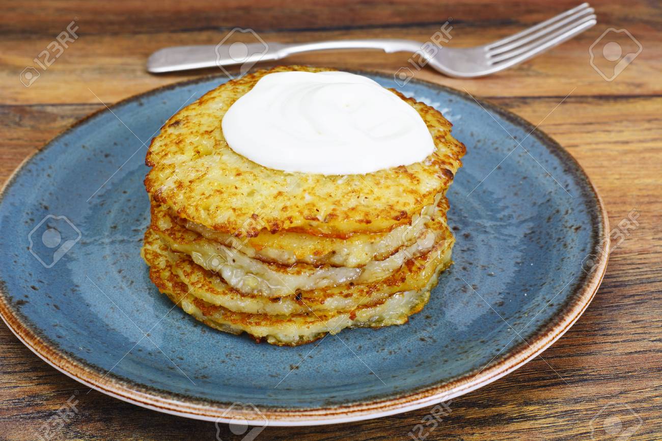 揚げジャガイモのパンケーキ ベラルーシ語とドイツ料理 Stodio 写真 の写真素材 画像素材 Image 揚げジャガイモのパンケーキ ベラルーシ語とドイツ料理 Stodio 写真 の写真素材 画像素材 Image