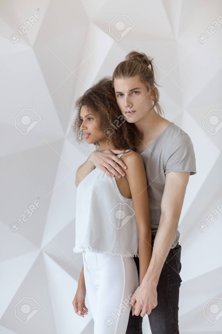 Mixed Race Dating neuvoja