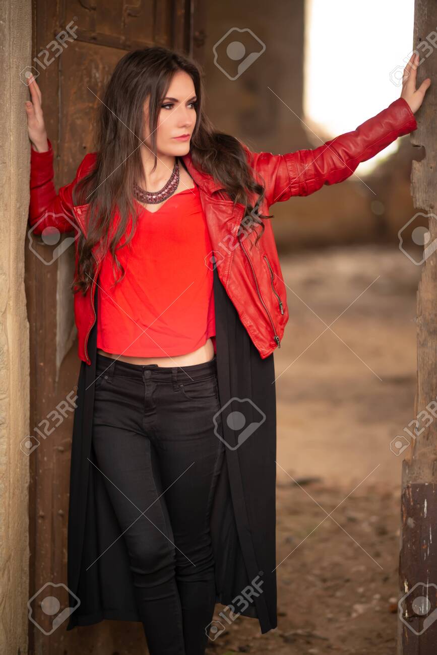 red leather jacket womens outfit