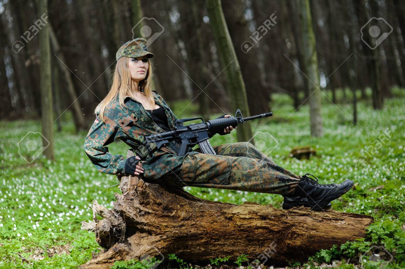 Schönes Mädchen Aus Der Armee Schönes Mädchen Aus Der Armee