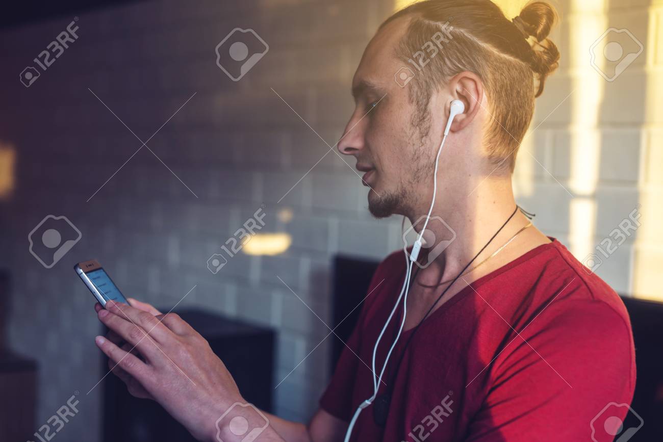 Who is a music lover 99 Who is a music lover 29