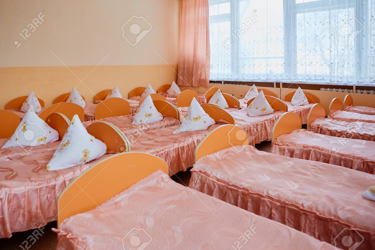 трехэтажные кровати в детских садах. спальная комната в школе. мебель для детского садика. кровати в детских садах. детская стенка юниор 4.