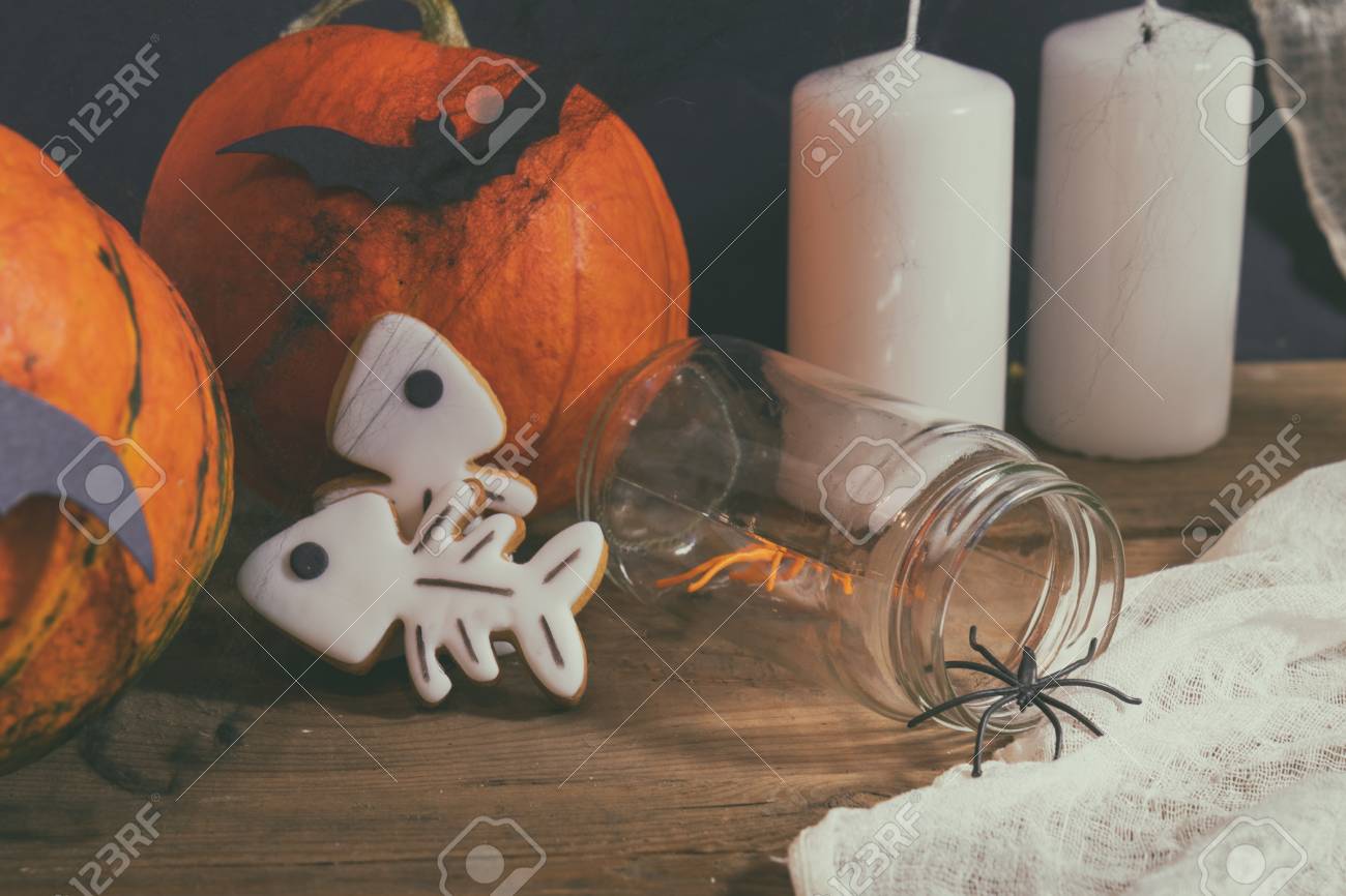 Halloween Hauptdekorationen Mit Kerzen Spinnen Kurbis Platzchen