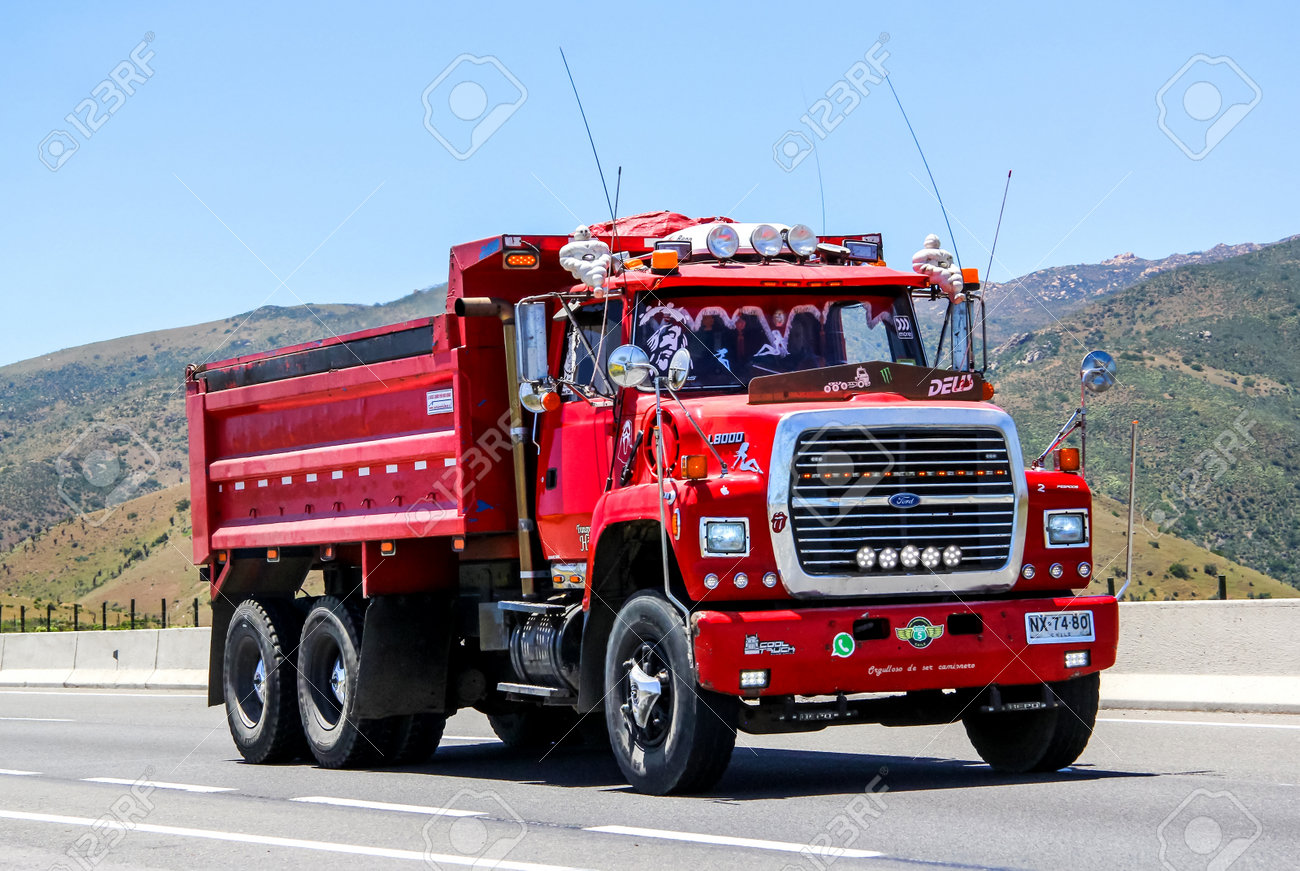 COQUIMBO, CHILE - NOVEMBER 19, 2015: Dump truck Ford L8000 at the interurban