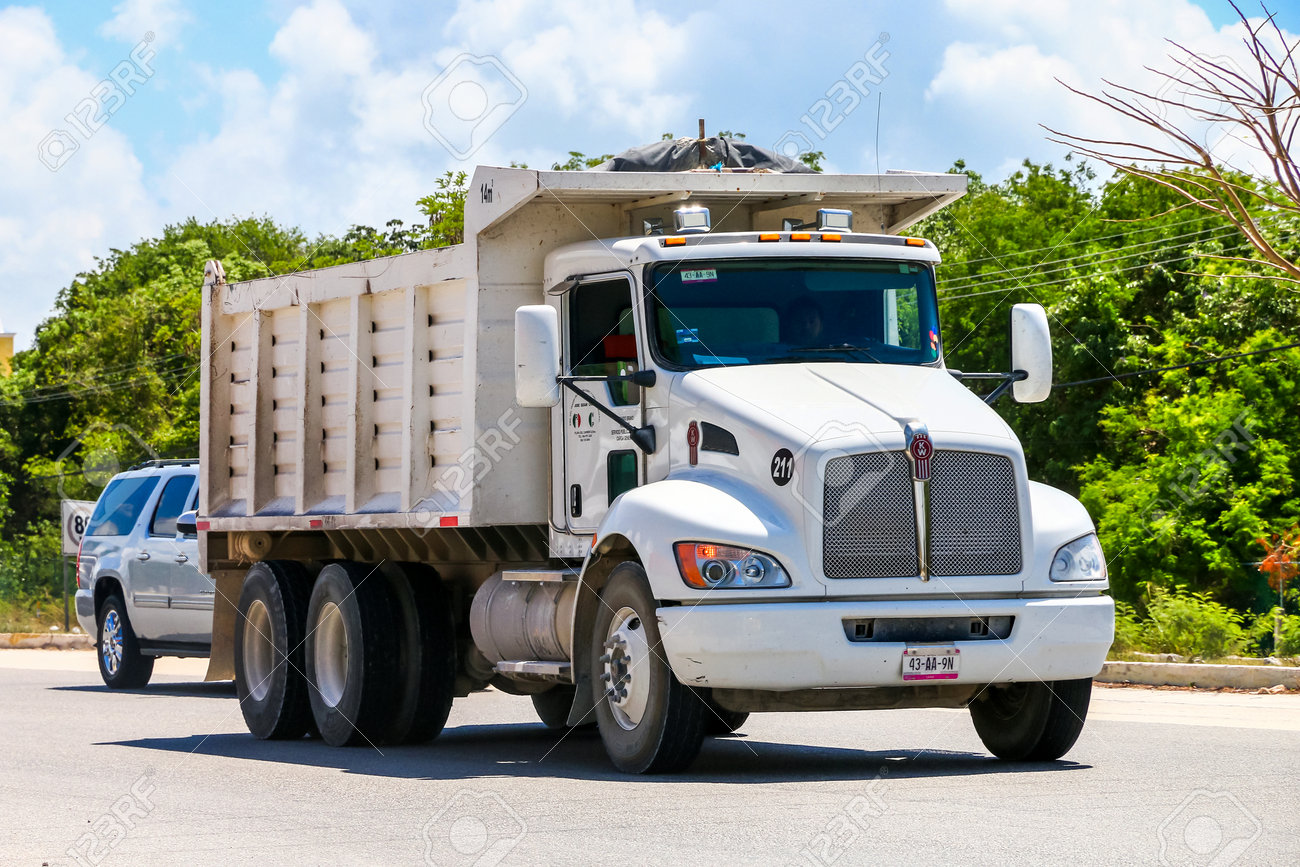 Quintana Roo, Mexico - May 18, 2017: White Dump Truck Kenworth T370 At The  Interurban Road. Stock Photo, Picture and Royalty Free Image. Image  97091074., image size:1300x867