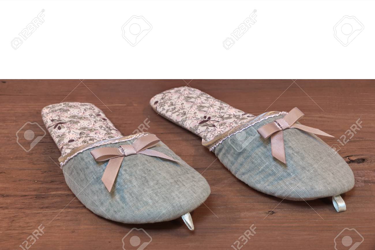 timber slippers