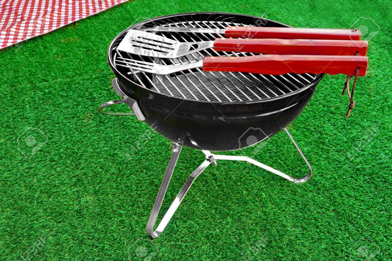 Summer BBQ Party Grill Ou Pique nique Concept. Barbecue à Summer BBQ Party Grill Ou Pique nique Concept. Barbecue à