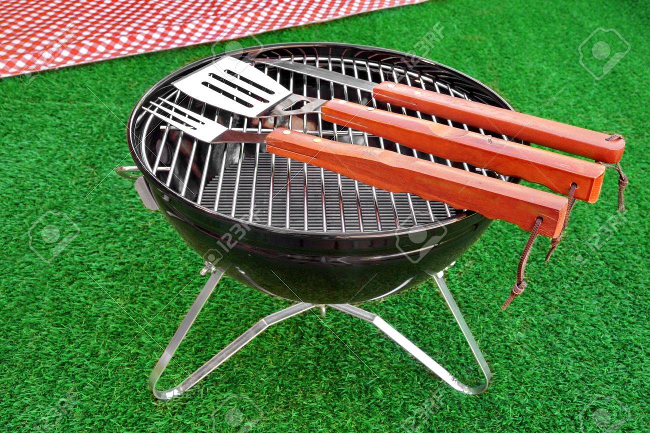 Summer BBQ Party Grill Ou Pique nique Concept. Barbecue à Summer BBQ Party Grill Ou Pique nique Concept. Barbecue à