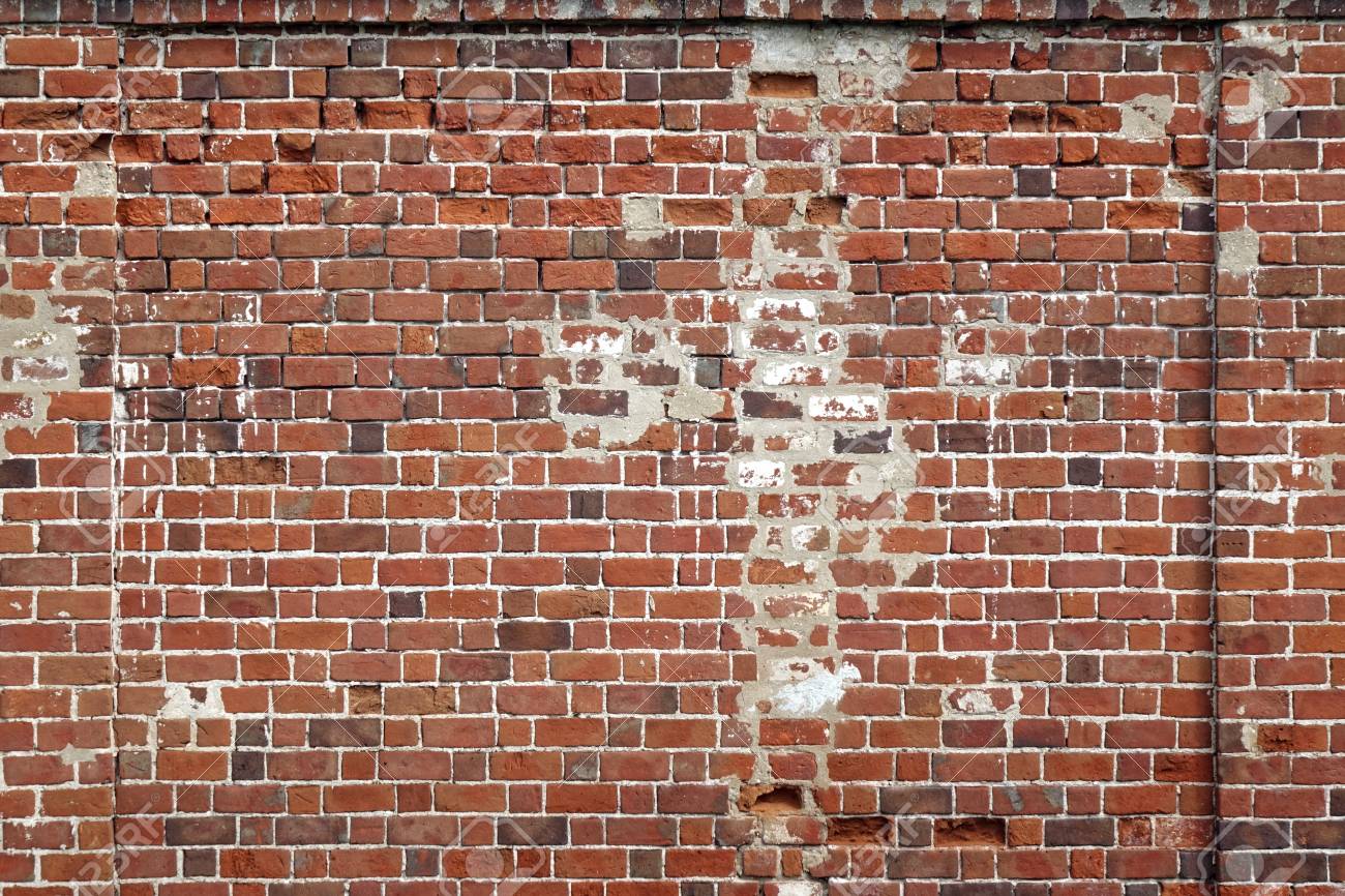赤い粘土の煉瓦壁の古いテクスチャを着用します 汚れたブリックウォール水平背景 ビンテージ インテリア レンガ背景 赤茶色は石垣表面です レトロな壁構造が壊れています レトロな汚れた壁 の写真素材 画像素材 Image
