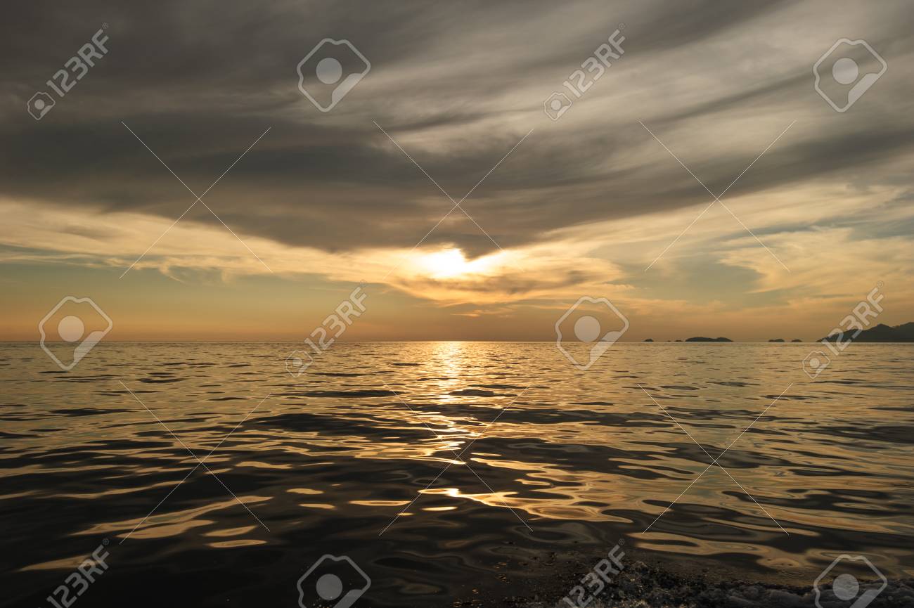 洋ロリ　ビーチ 