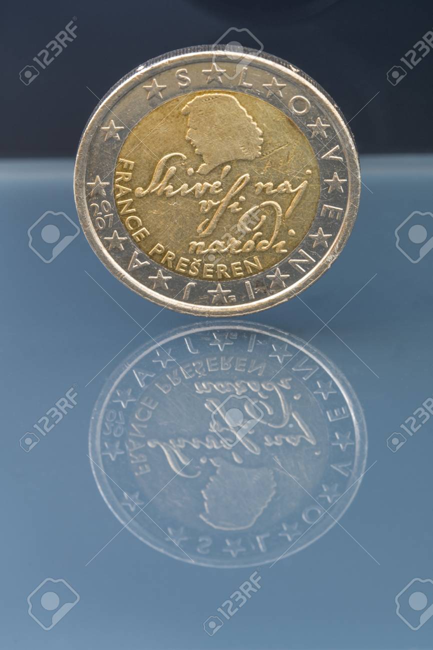 2007 년에 발행 된 유명한 시인 France Preseren을 묘사 한 2 유로 동전, 슬로베니아 로열티 무료 사진, 그림, 이미지  그리고 스톡포토그래피. Image 69496156
