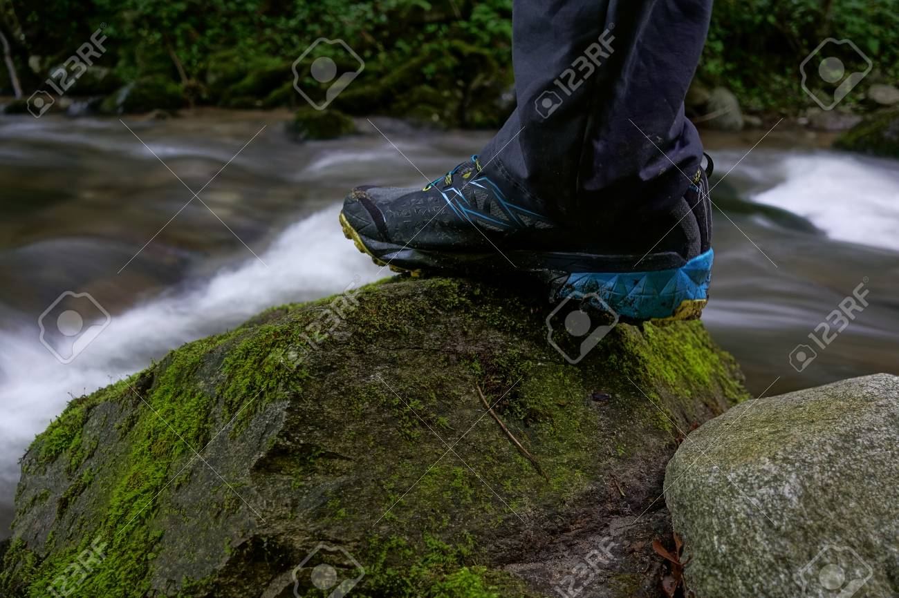 water trekking shoes