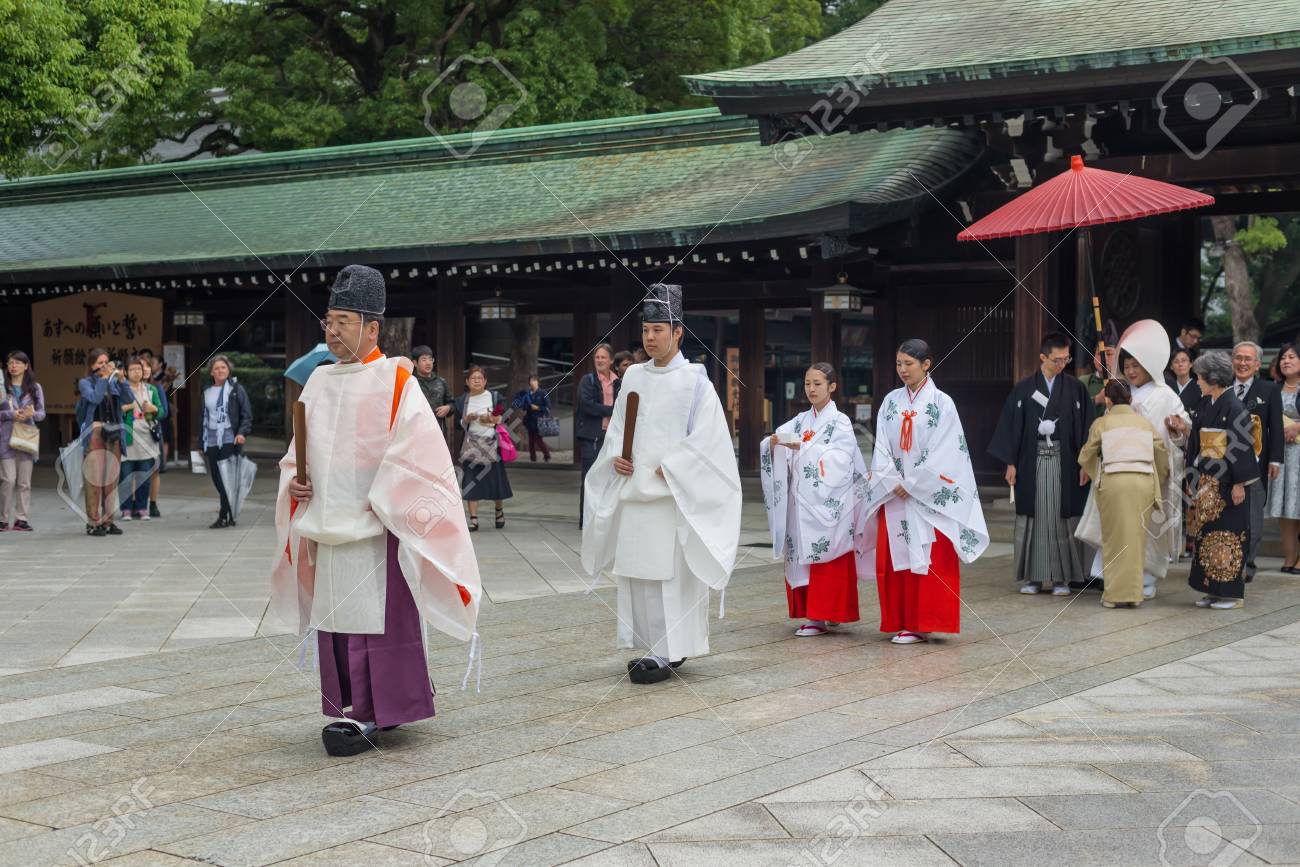 14 年 10 月 7 日 東京都 浅草寺 東京 日本での結婚式での伝統的な日本の結婚 の写真素材 画像素材 Image