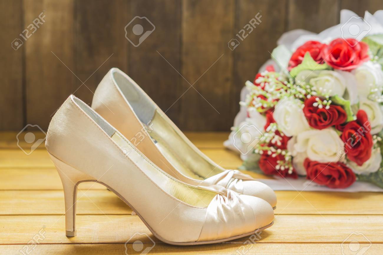 Wedding Still Life Bridal Bouquet And Bride S Shoes Beautiful