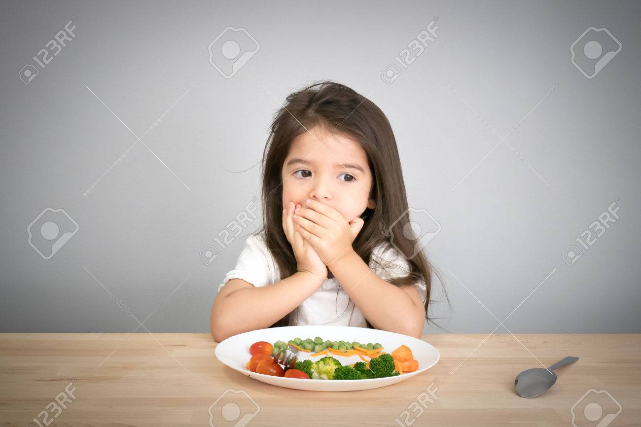children don't want to eat vegetables - 64361665 children don't want to eat vegetables - 64361665