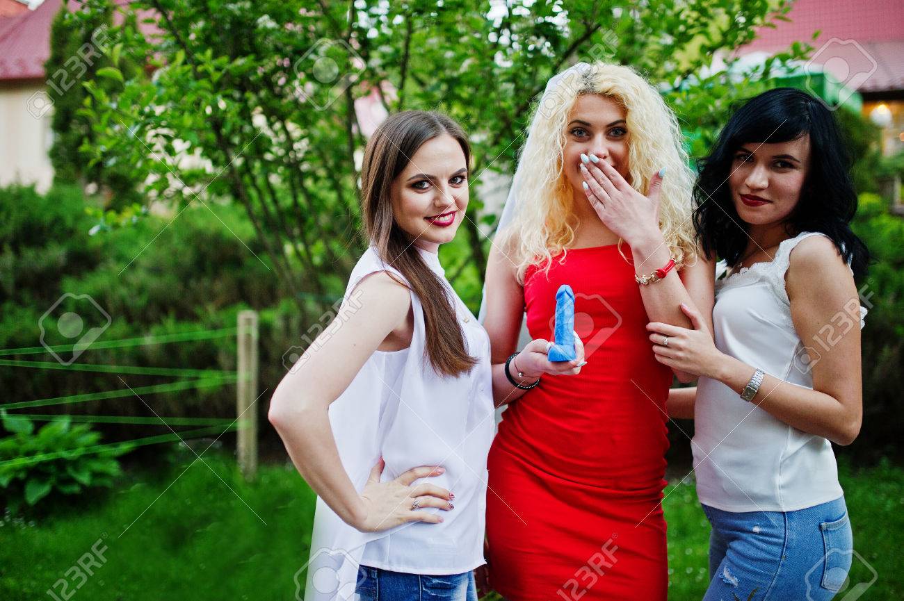 damas de honra vermelho