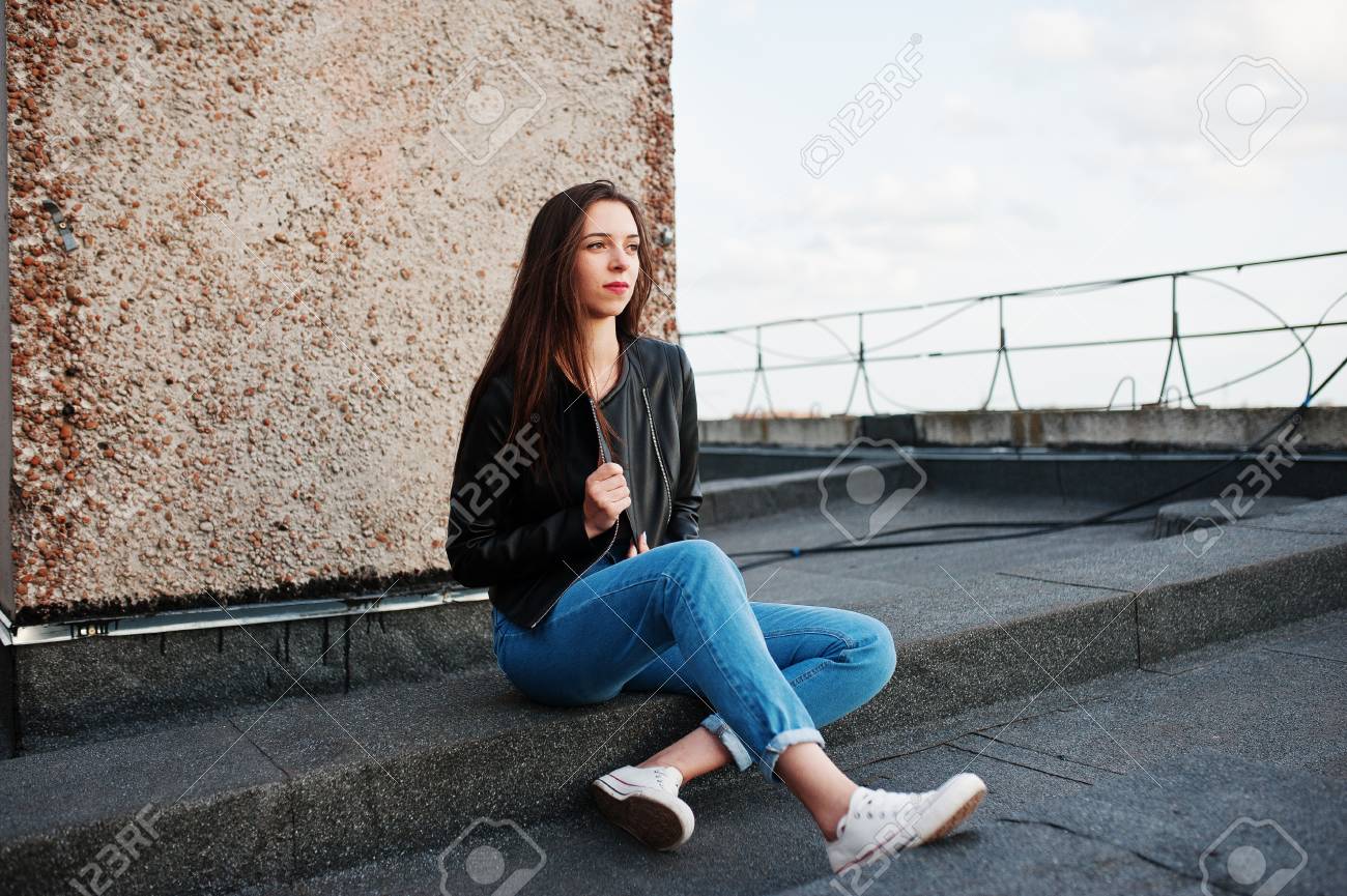 blazer jeans and sneakers