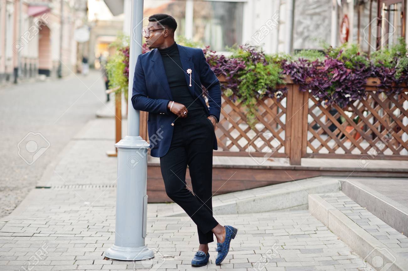 blue blazer black shoes