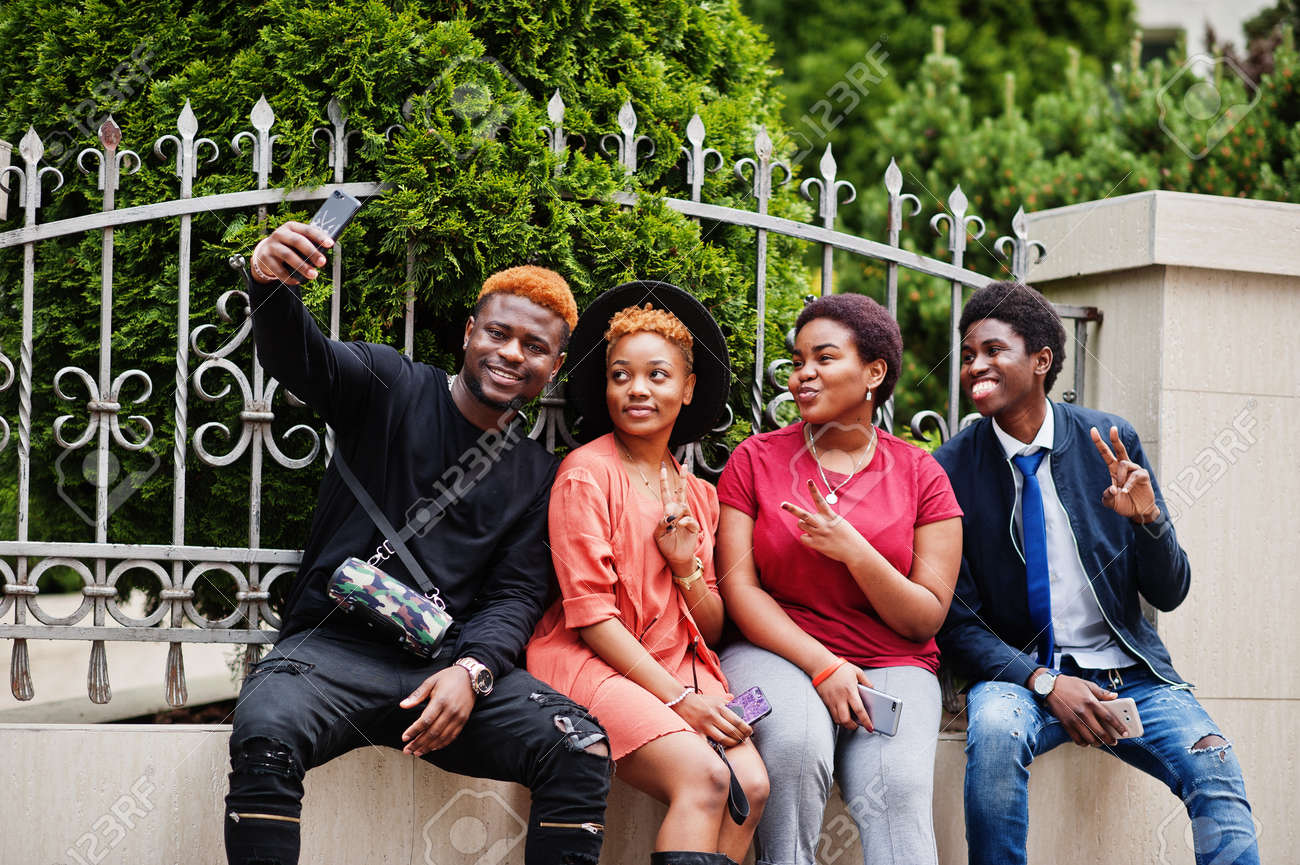 Mobile Phones Make Selfie