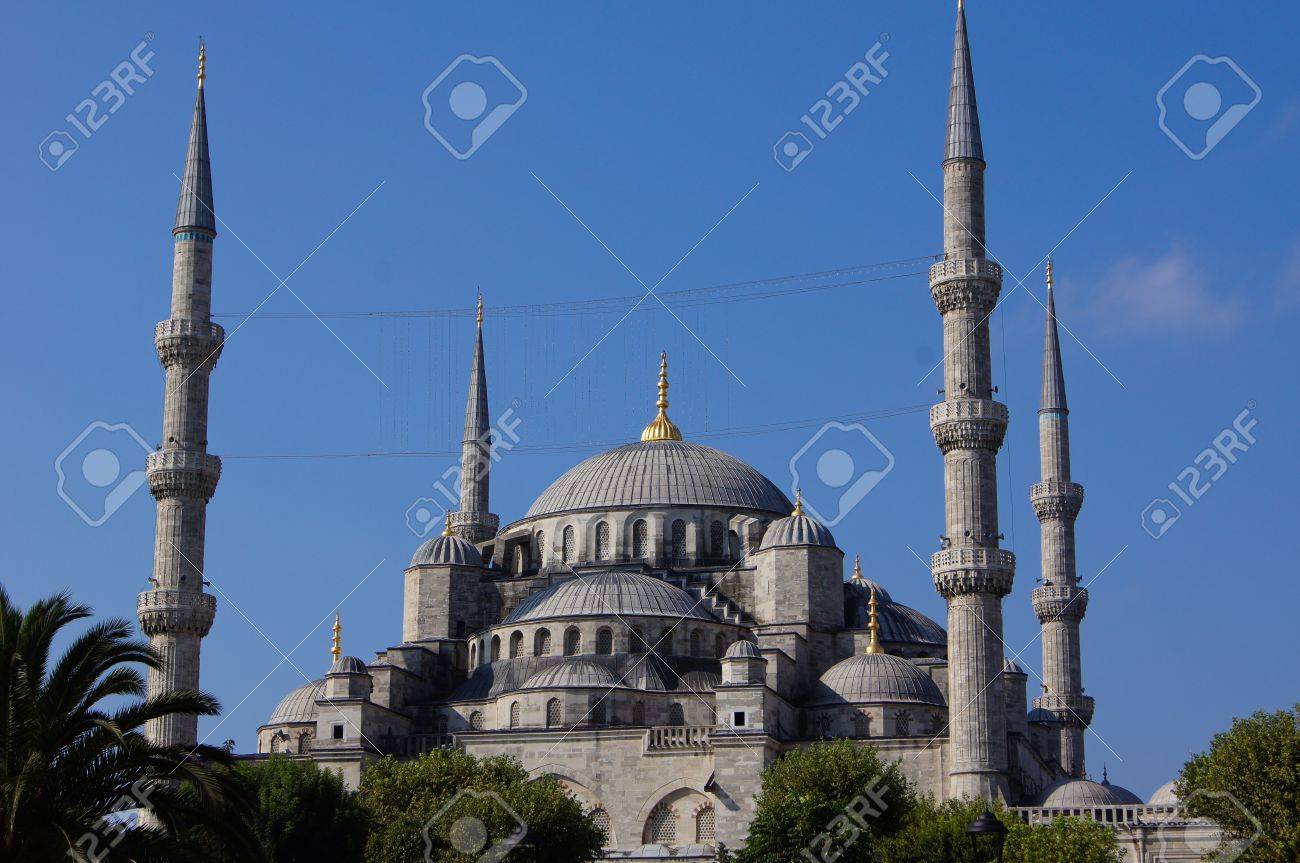 トルコ都市のイスタンブールのブルーモスク Sultanakhmet 地区の最も有名なモスク の写真素材 画像素材 Image 2745