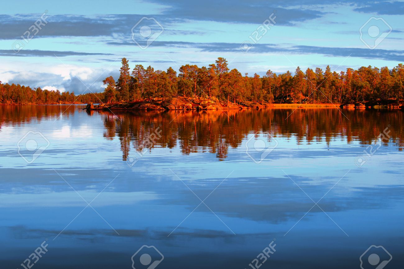 Coucher De Soleil Sur Le Lac Inari En été Laponie Finlande