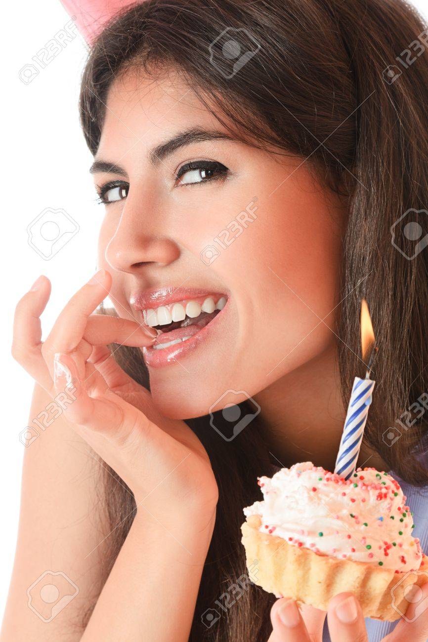 Belle Jeune Femme Avec Un Gateau D Anniversaire Isole Sur Fond Blanc Banque D Images Et Photos Libres De Droits Image Belle Jeune Femme Avec Un Gateau D Anniversaire Isole Sur Fond Blanc Banque D Images Et Photos Libres De Droits Image