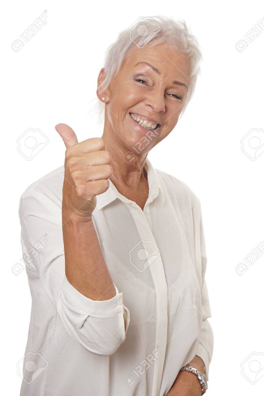 手話親指を作るトレンディな白い髪の短い彼女の 60 年代の幸せな笑顔の熟女 の写真素材 画像素材 Image 66127883