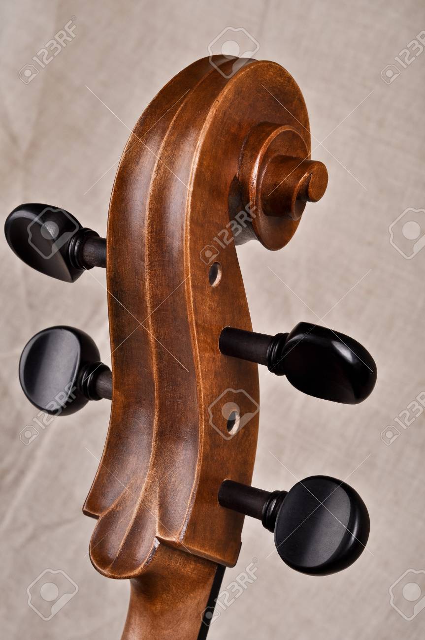 Detail De La Tete D Un Violoncelle Banque D Images Et Photos Libres De Droits Image