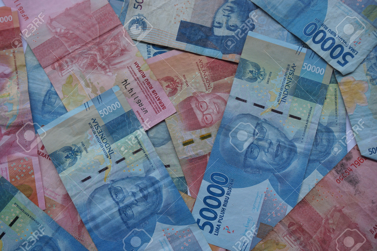 インドネシアの公式通貨であるインドネシアルピアのストック写真。世界の通貨の写真素材・画像素材 Image 205720109
