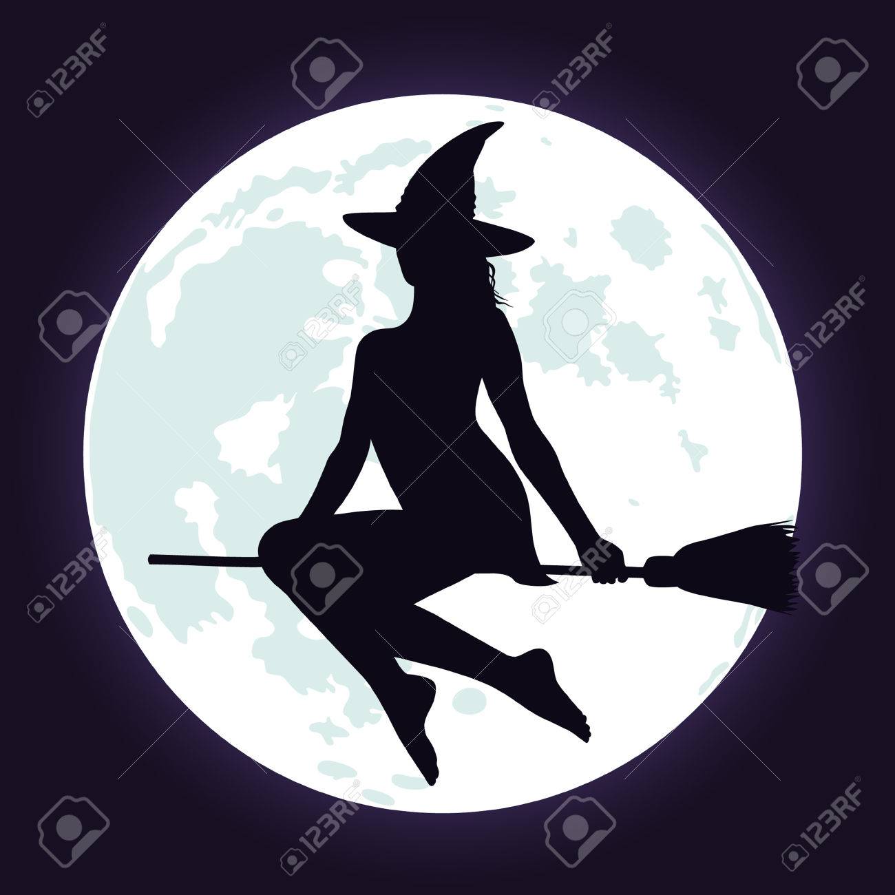 ほうきの柄と明るい青い満月背景に飛んでいる帽子の美しい魔女のシルエット ハロウィンのイラスト のイラスト素材 ベクタ Image