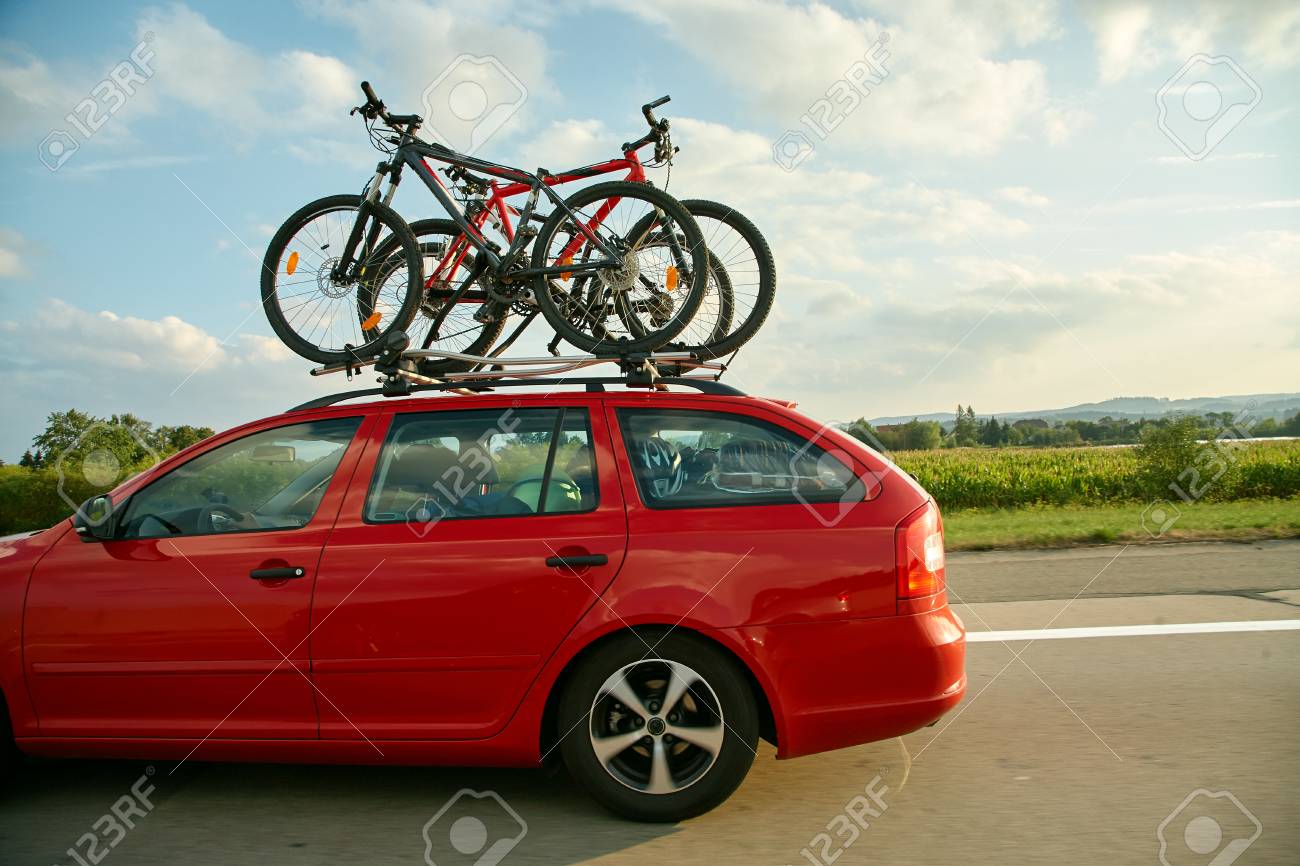 carrying bikes on car
